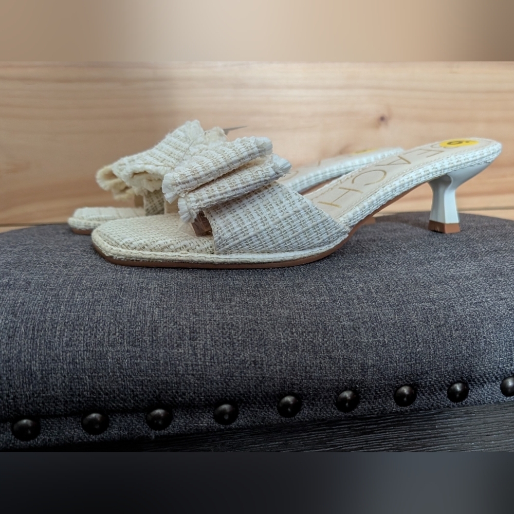 Beach Fabric Slides, Size 9, Kitten Heel..NWT